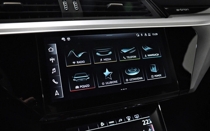 Audi e-tron cena 374900 przebieg: 1300, rok produkcji 2021 z Strzelno małe 466